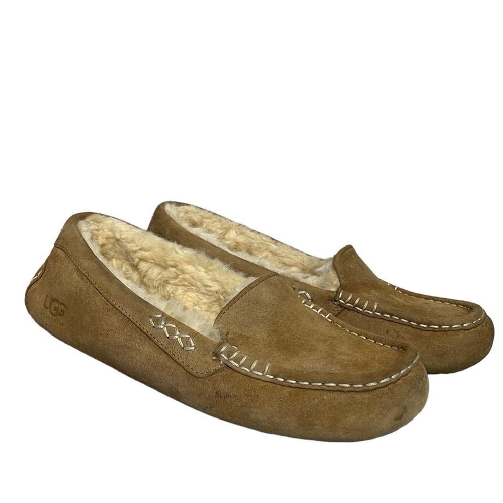 UGG woman’s slip on slippers suede sheepskin fur lined size 7